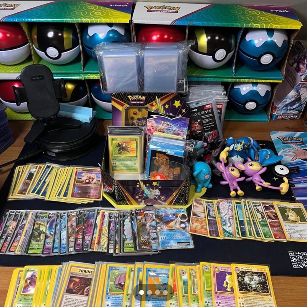Pokémon Card Mystery Tin